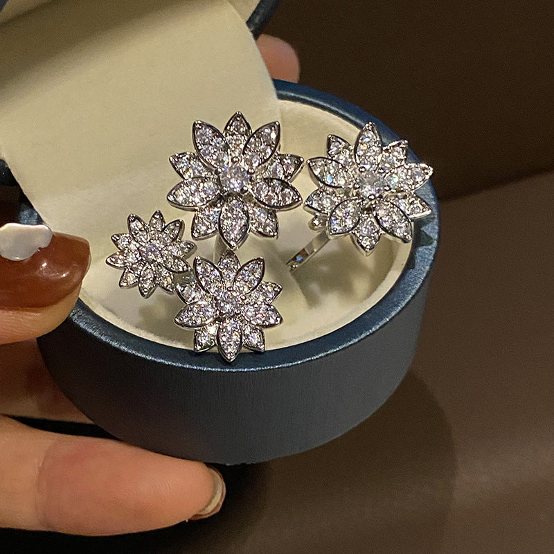 Exaggerated Flower Ring Personality Minority Men And Women
