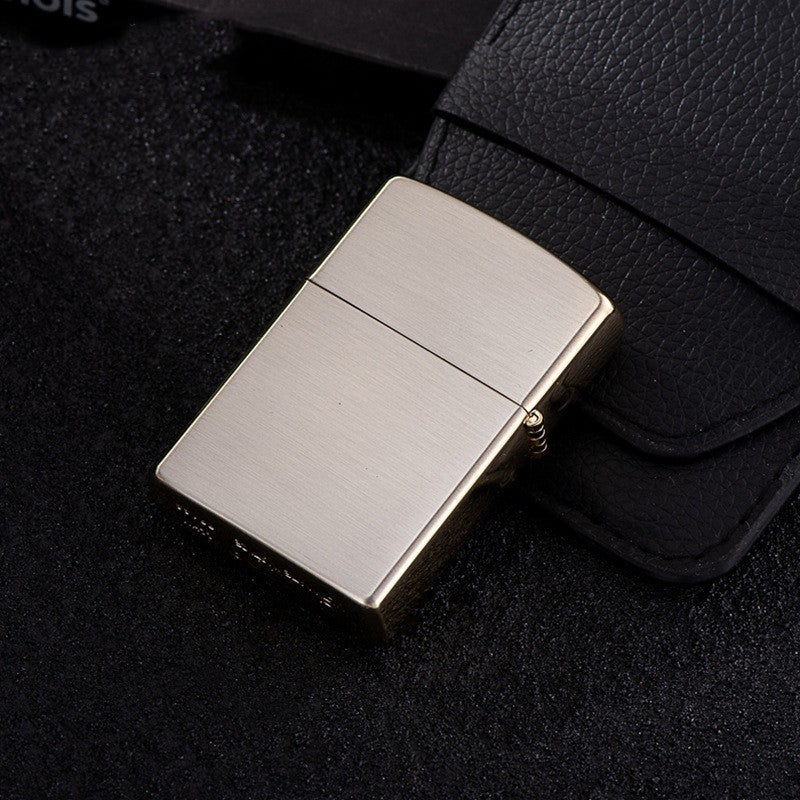 Briquet à pétrole trèfle or rose et cuivre