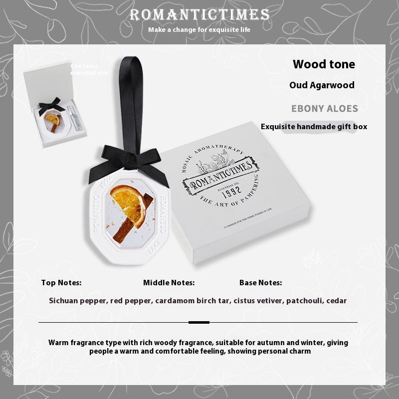 Fashion Personalized Car Aromatherapy Sheet Pendant