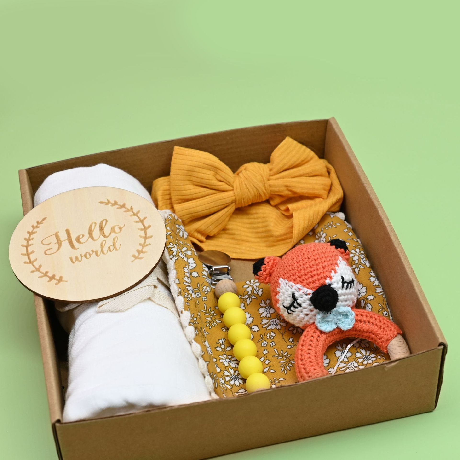 Baby Crochet Wooden Rattle Suit Birth Gift Box Fork Baby Newborn And One Month Old Gift