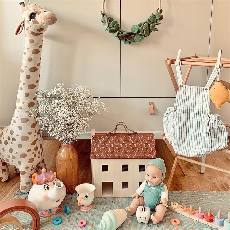Creative Christmas Gift Of Cuddly Stuffed Animals