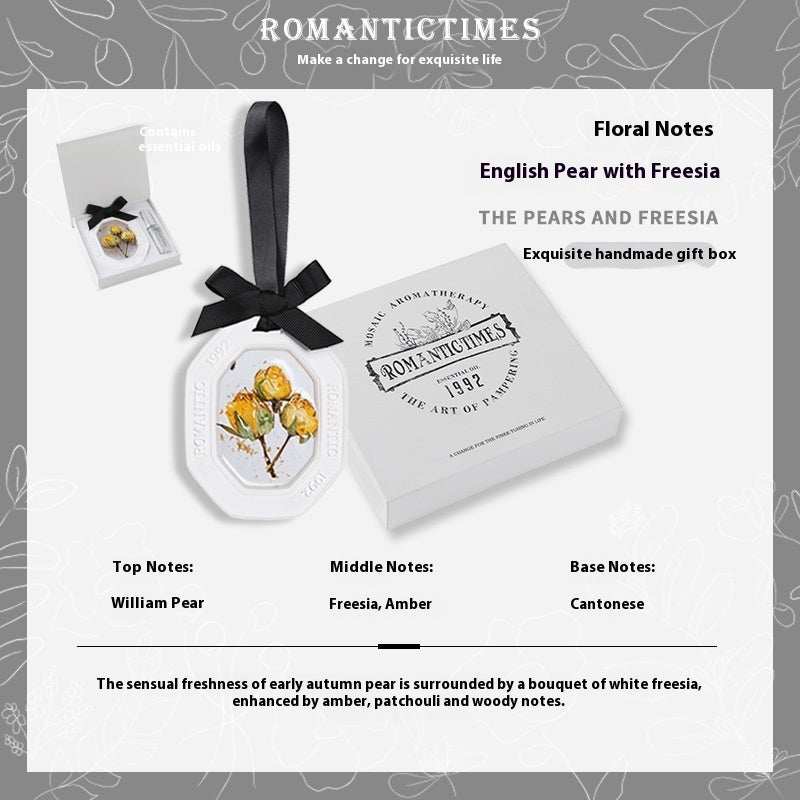 Fashion Personalized Car Aromatherapy Sheet Pendant