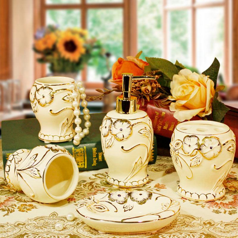 European Style Ceramic Toiletry Set With Tray