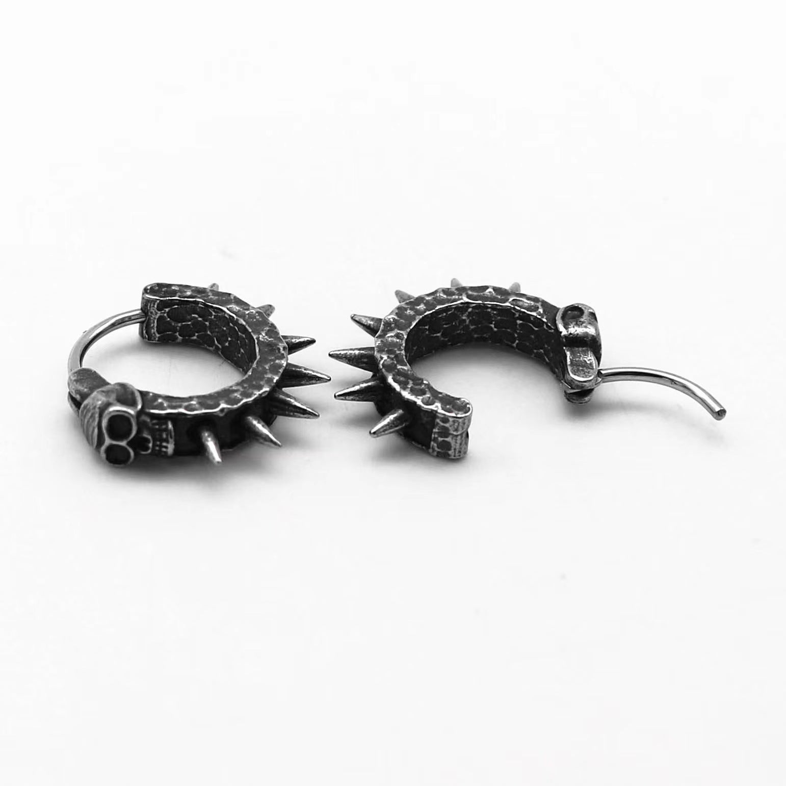 Copper Plastic Punk Motorcycle Men's And Women's Cool Earrings Retro Black