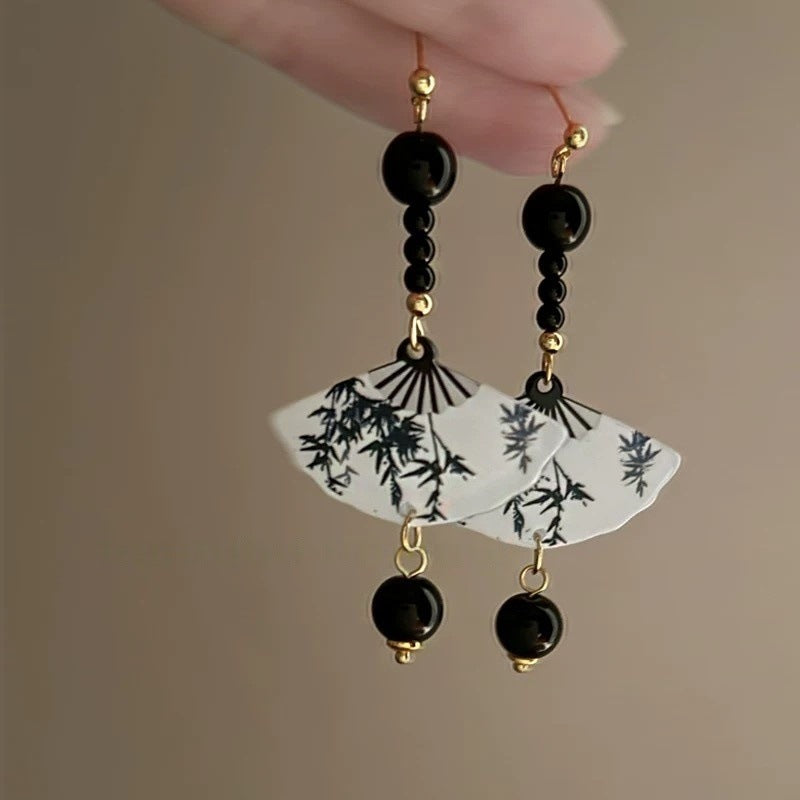 Retro Cool Fan-Shaped Earrings For Women Light Luxury High-End Feel