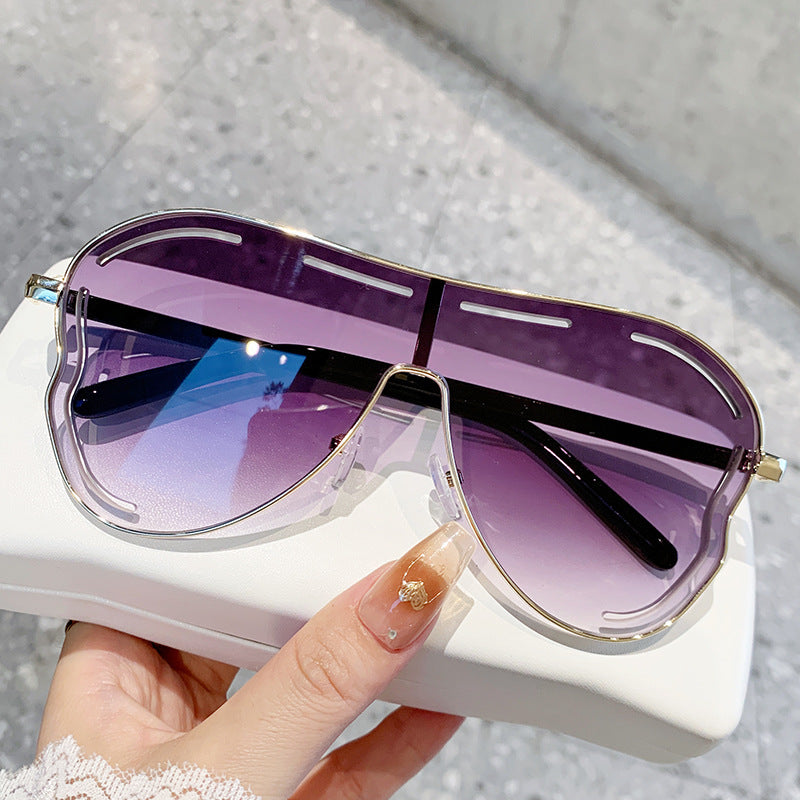Large-frame Sunglasses With A High-end Feel For Women