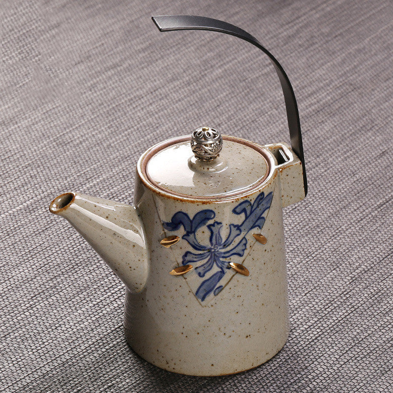 Théière antique, poignée, pot en céramique, machine à thé rétro, poignée en cuivre domestique