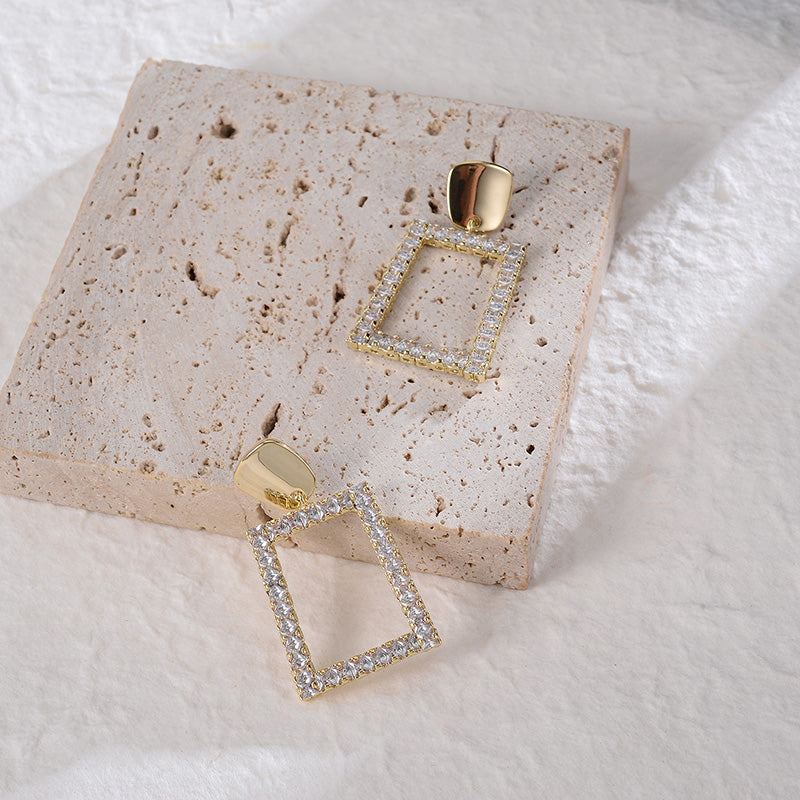 Fashion Metal Irregular Pop Earrings