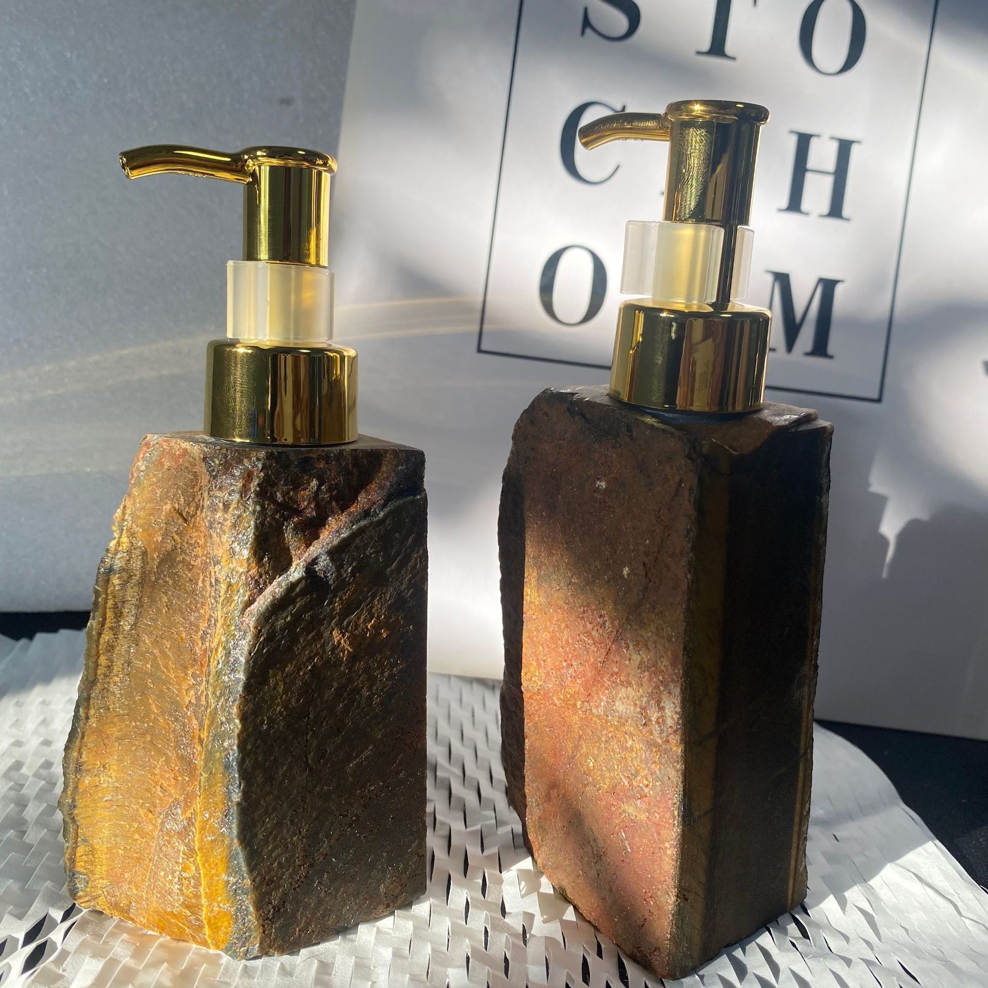 Natural Powder Crystal Stone Bottle