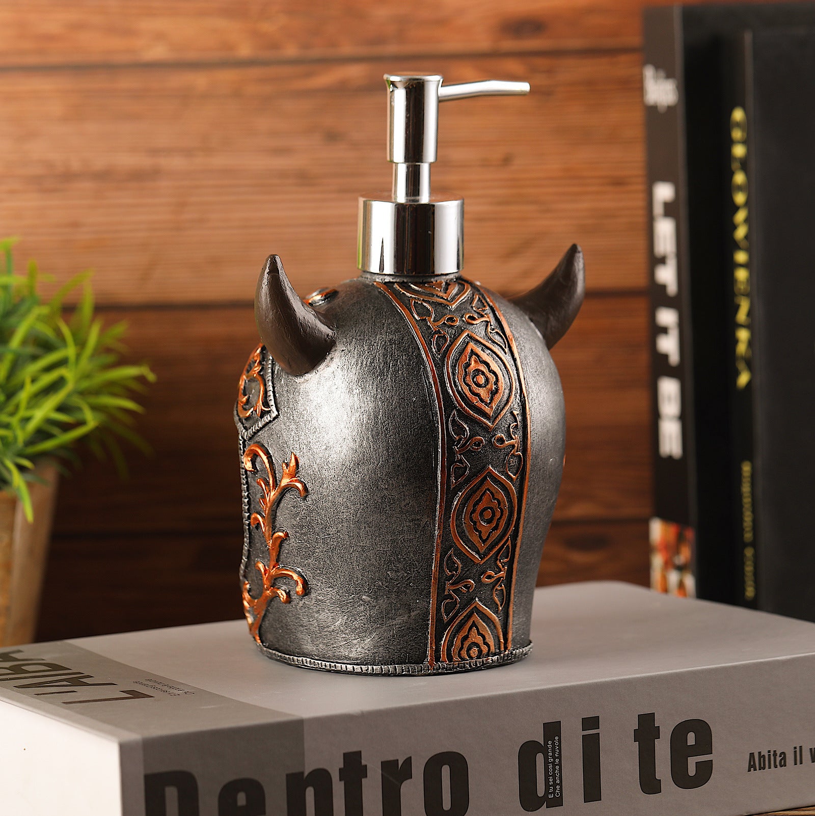 Retro Viking Skull Resin Liquid Dispensing Bottle