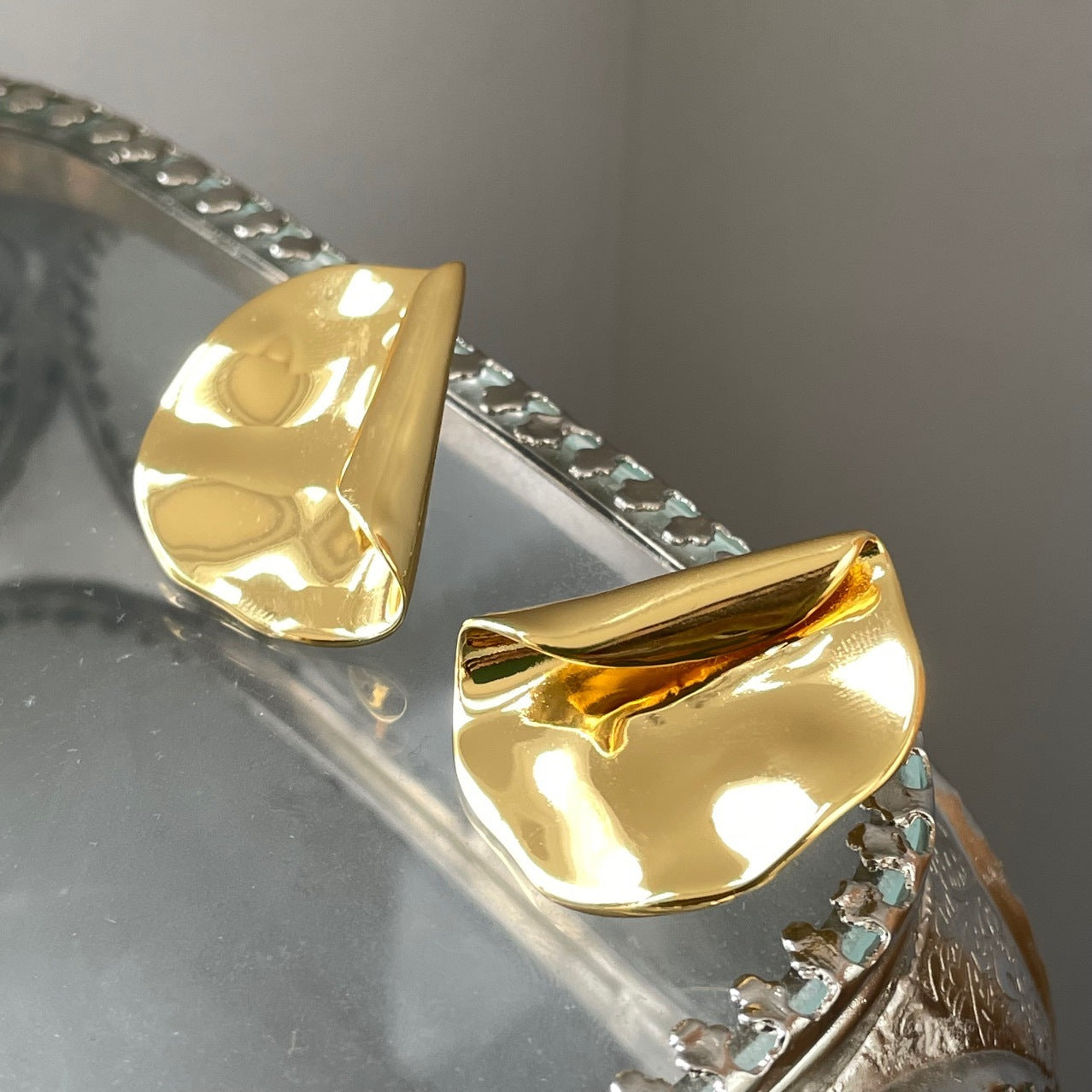 Brass Pleated Earrings European And American Big Ear Stud Women