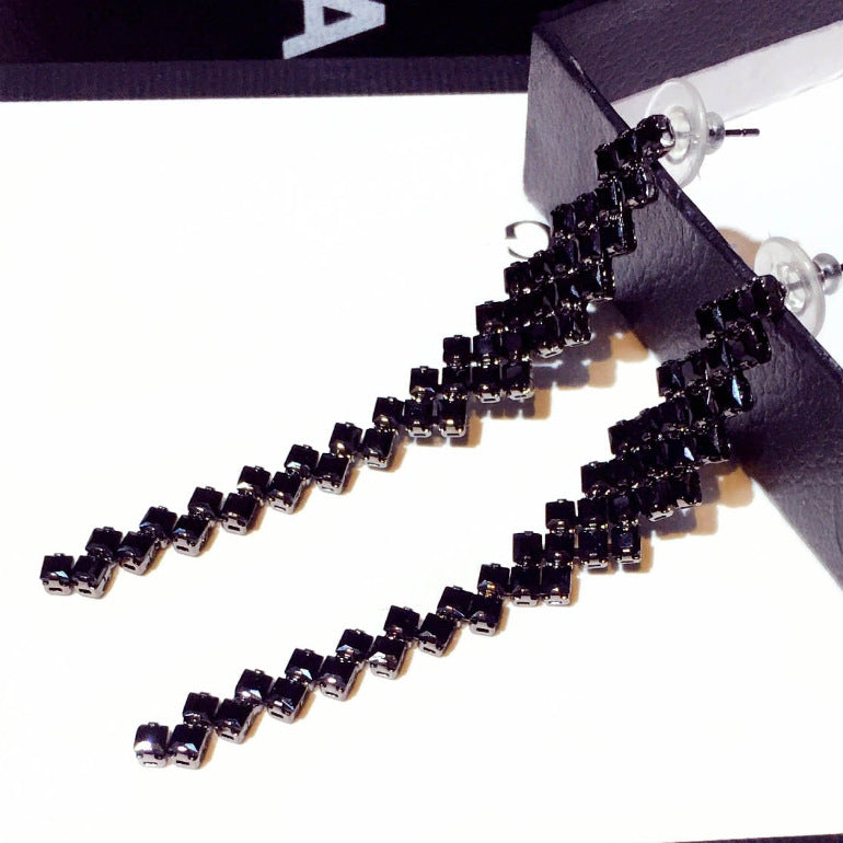 Retro Metal Temperamental Earrings Women