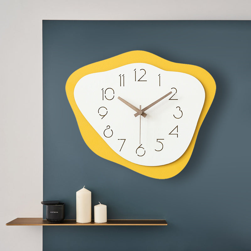 Personality Simple Modern Living Room Clock
